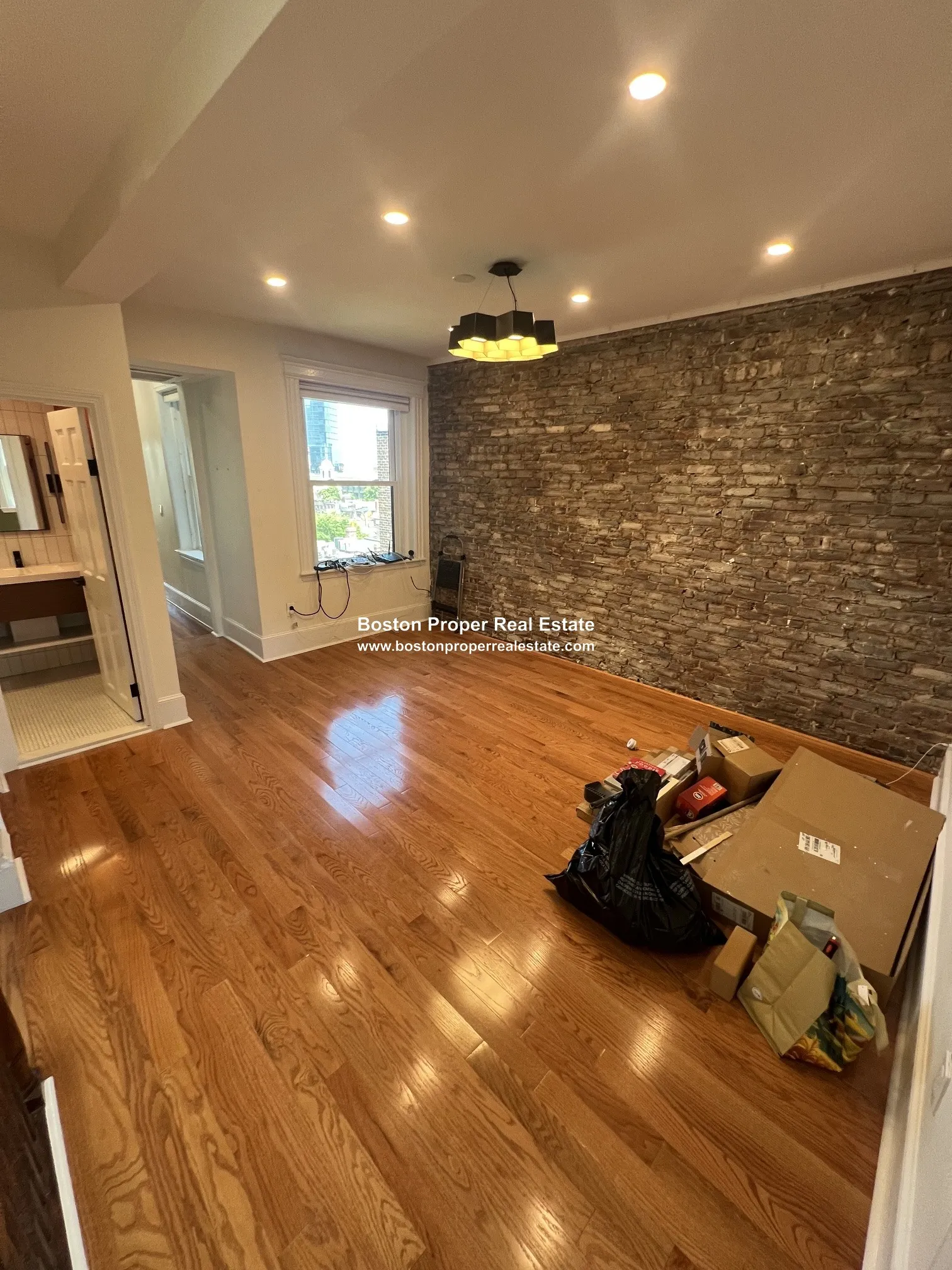 2 bed, 1 bath apartment for rent at 33 Myrtle St Unit 5, Beacon Hill — photo 10 of 17