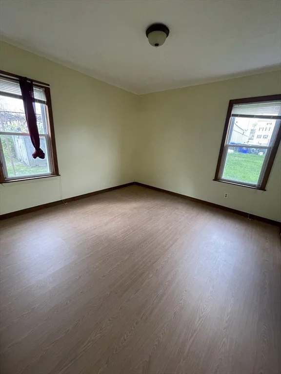 2 bed, 1 bath apartment for rent at 33 Nashua St Unit 1S, Fall River — photo 3 of 5
