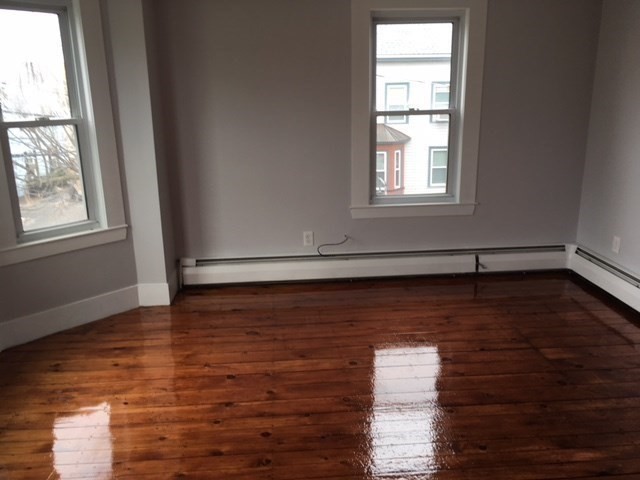 5 bed, 2 bath apartment for rent at 33 Osgood St Unit 2, Salem — photo 7 of 20