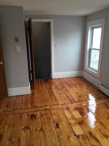 5 bed, 2 bath apartment for rent at 33 Osgood St Unit 2, Salem — photo 14 of 20