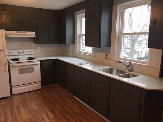 5 bed, 2 bath apartment for rent at 33 Osgood St Unit 2, Salem — photo 3 of 20