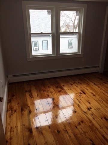 5 bed, 2 bath apartment for rent at 33 Osgood St Unit 2, Salem — photo 15 of 20