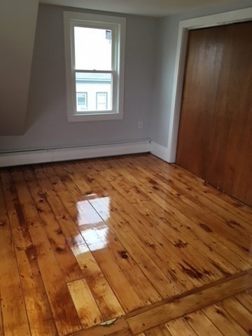5 bed, 2 bath apartment for rent at 33 Osgood St Unit 2, Salem — photo 13 of 20