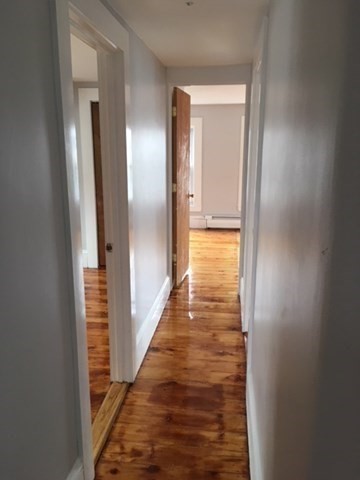 5 bed, 2 bath apartment for rent at 33 Osgood St Unit 2, Salem — photo 17 of 20