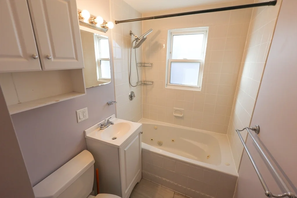 2 bed, 1 bath apartment for rent at 33 Paragon Rd Unit 1, West Roxbury — photo 13 of 20