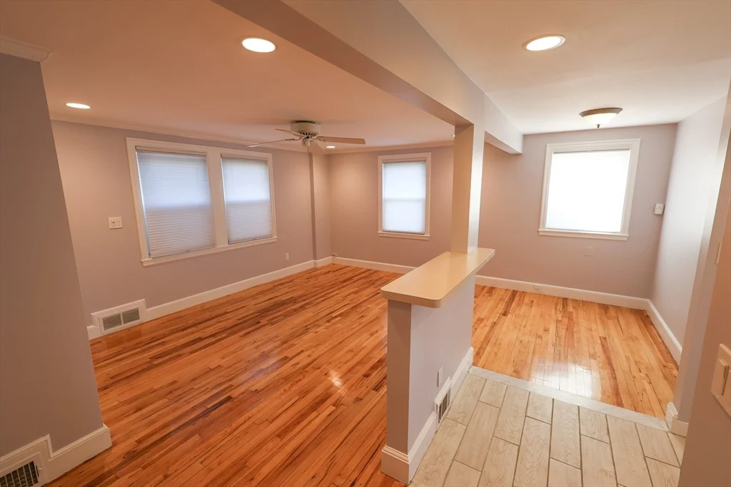 2 bed, 1 bath apartment for rent at 33 Paragon Rd Unit 1, West Roxbury — photo 10 of 20