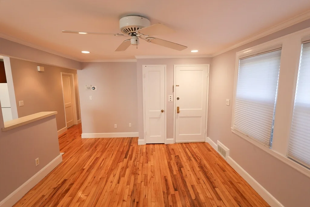 2 bed, 1 bath apartment for rent at 33 Paragon Rd Unit 1, West Roxbury — photo 8 of 20