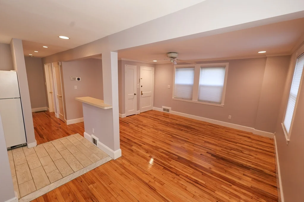 2 bed, 1 bath apartment for rent at 33 Paragon Rd Unit 1, West Roxbury — photo 9 of 20