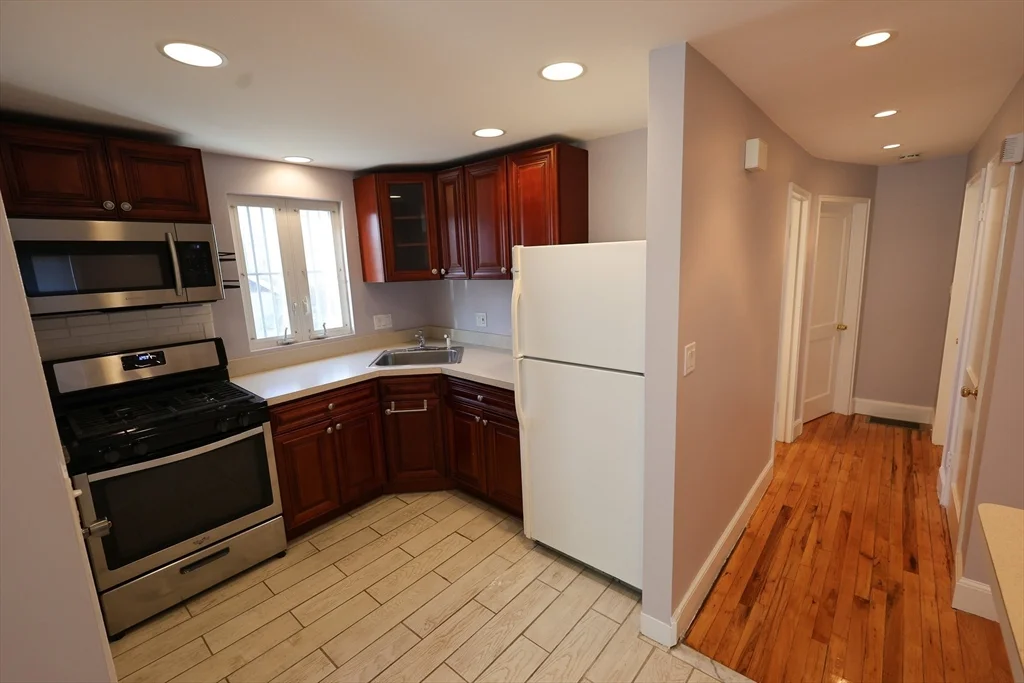 2 bed, 1 bath apartment for rent at 33 Paragon Rd Unit 1, West Roxbury — photo 1 of 20