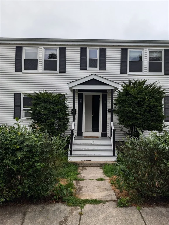 2 bed, 1 bath apartment for rent at 33 Paragon Unit 2, Boston — photo 1 of 23