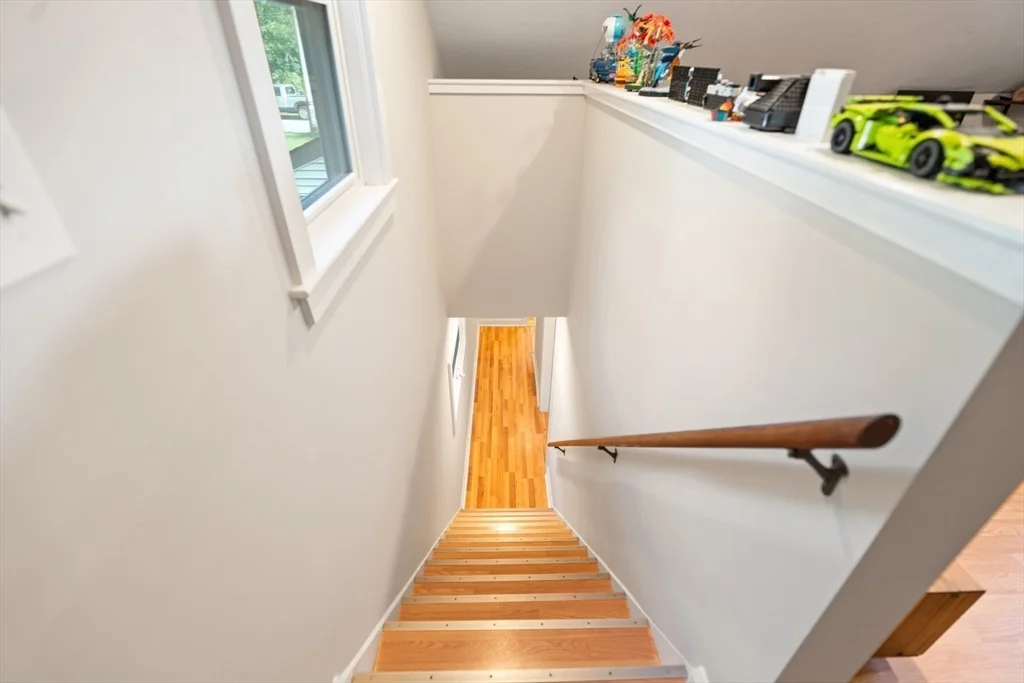 3 bed, 1 bath apartment for rent at 33 Park Dr, Acushnet — photo 16 of 24