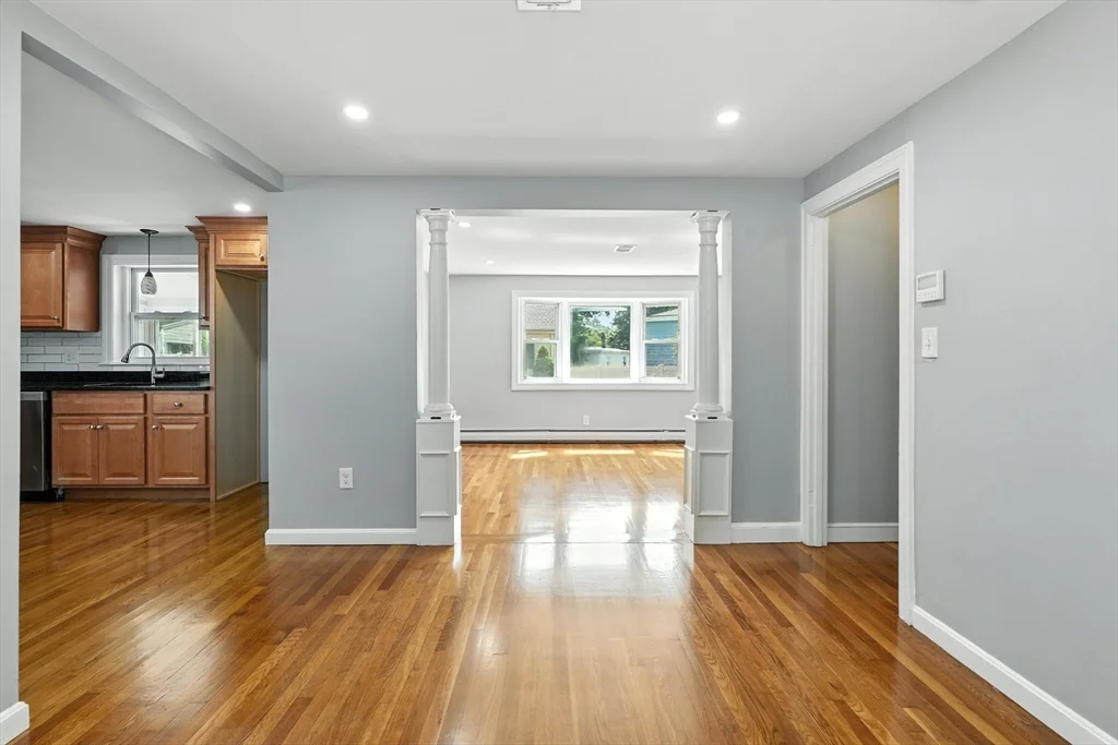 5 bed, 2 bath apartment for rent at 33 Park Rd, Lynn — photo 7 of 30