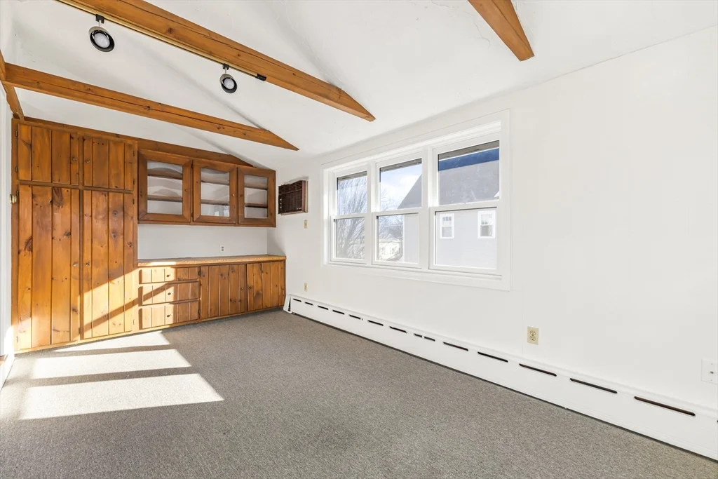 3 bed, 2 bath apartment for rent at 33 Pearl St Unit 2, Natick — photo 8 of 27