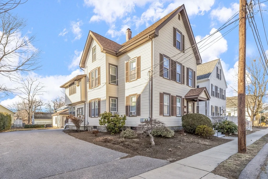3 bed, 2 bath apartment for rent at 33 Pearl St Unit 2, Natick — photo 26 of 27