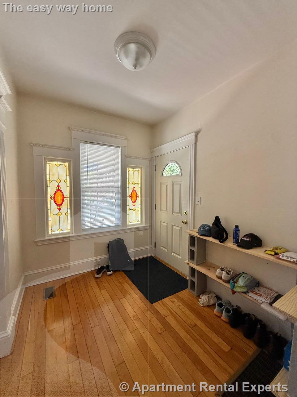 2 bed, 1 bath apartment for rent at 33 Pearson Ave Unit 1, Davis Square — photo 6 of 15