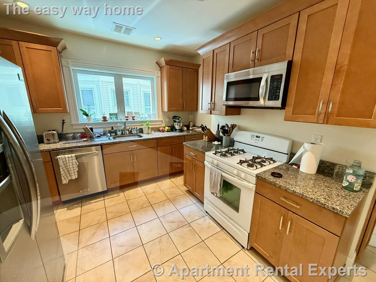 2 bed, 1 bath apartment for rent at 33 Pearson Ave Unit 1, Davis Square — photo 2 of 15