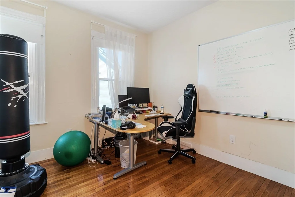 3 bed, 1 bath apartment for rent at 33 Plainfield St Unit 2, Jamaica Plain — photo 10 of 21