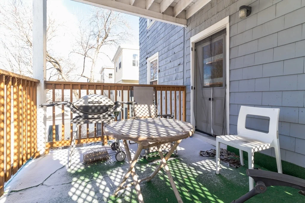 3 bed, 1 bath apartment for rent at 33 Plainfield St Unit 2, Jamaica Plain — photo 18 of 21