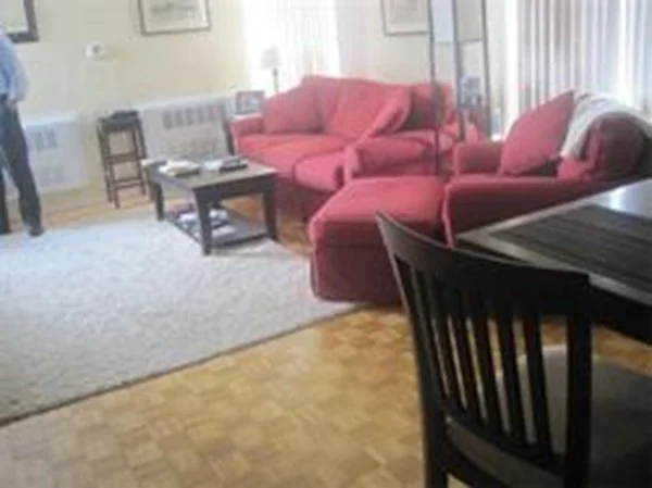 1 bed, 1 bath apartment for rent at 33 Pond Ave Unit 1001, Brookline — photo 3 of 14
