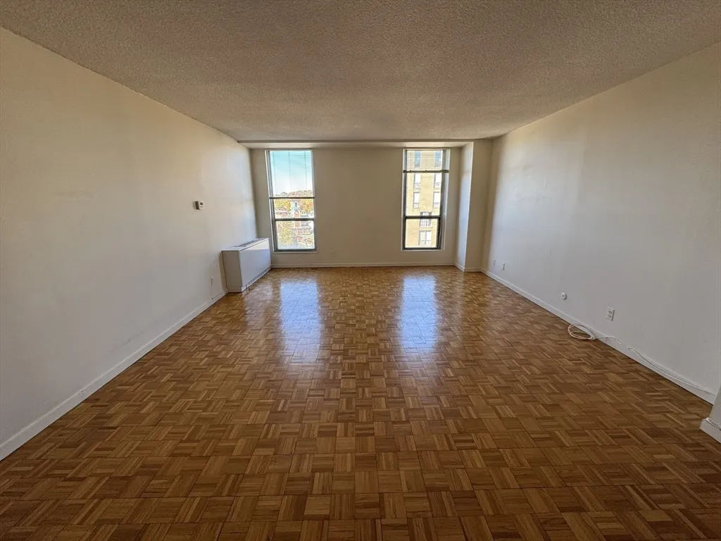 1 bed, 1 bath apartment for rent at 33 Pond Ave Unit 1010, Longwood — photo 2 of 20