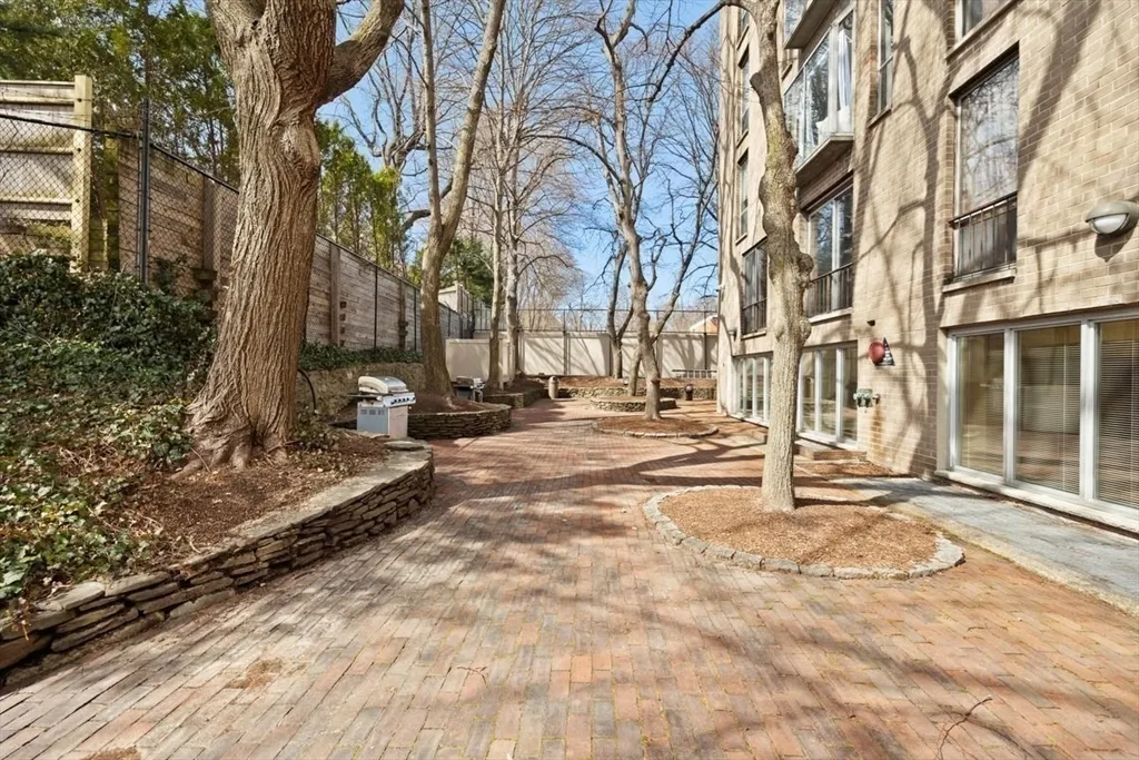 1 bed, 1 bath apartment for rent at 33 Pond Ave Unit 1010, Longwood — photo 14 of 20