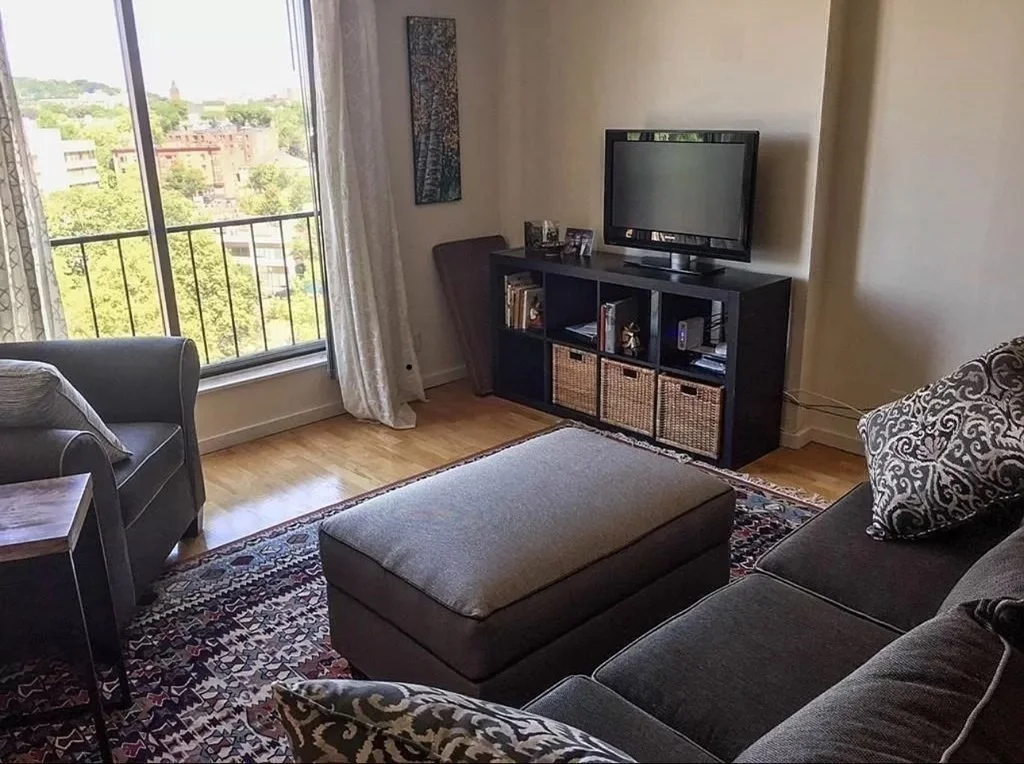 1 bed, 1 bath apartment for rent at 33 Pond Ave Unit 1014, Coolidge Corner — photo 7 of 17
