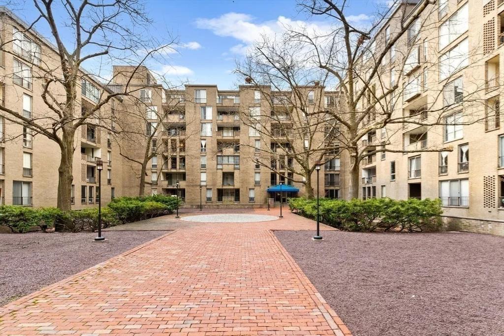 1 bed, 1 bath apartment for rent at 33 Pond Ave Unit 1014, Coolidge Corner — photo 13 of 17