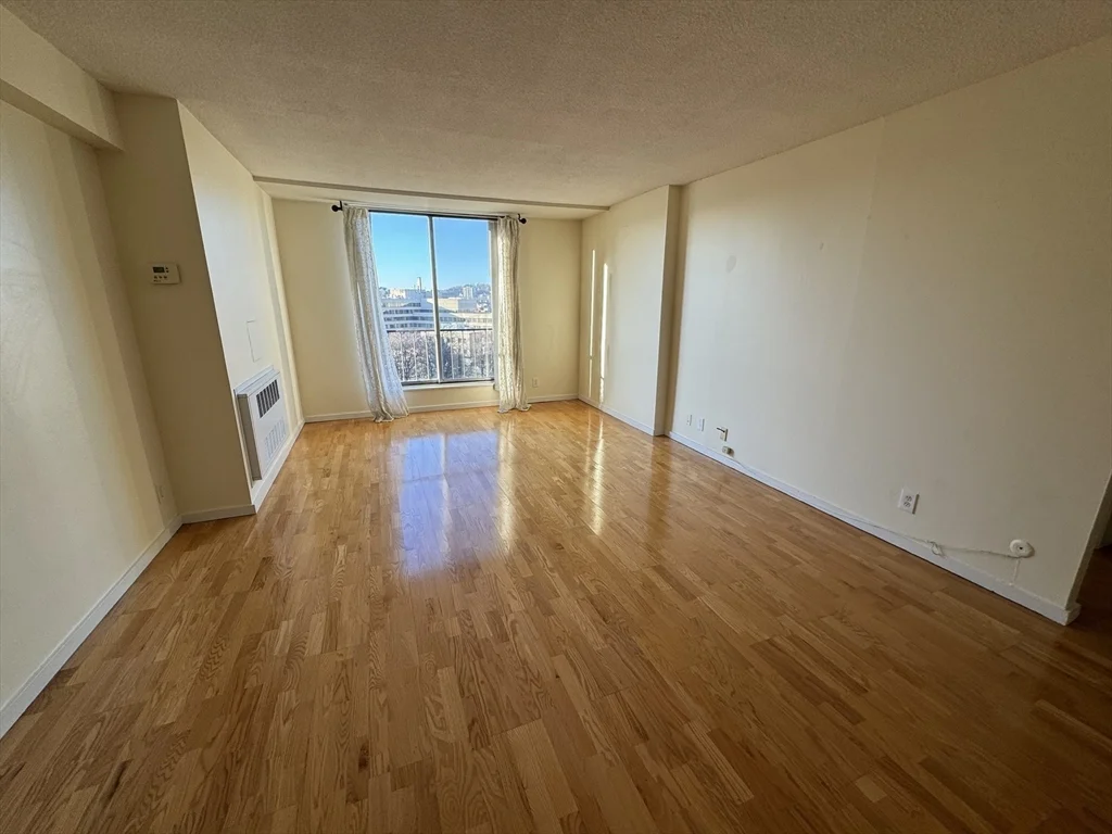 1 bed, 1 bath apartment for rent at 33 Pond Ave Unit 1014, Coolidge Corner — photo 2 of 17