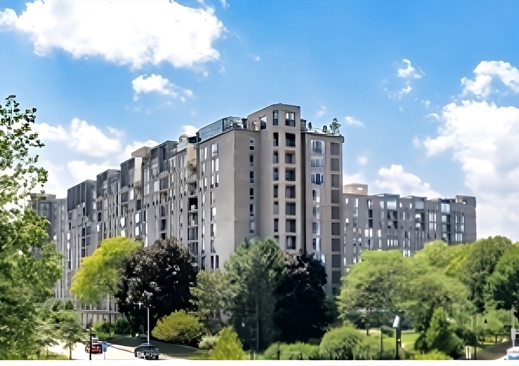 1 bed, 1 bath apartment for rent at 33 Pond Ave Unit 1015, Brookline Village — photo 1 of 19