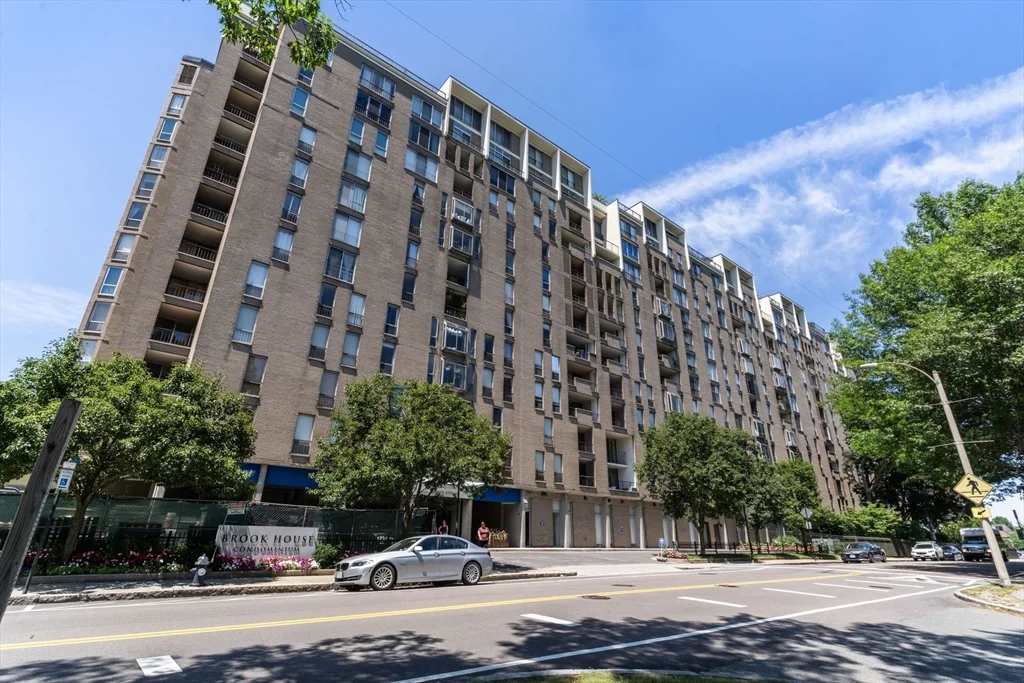 1 bed, 1 bath apartment for rent at 33 Pond Ave Unit 1102, Coolidge Corner — photo 15 of 15