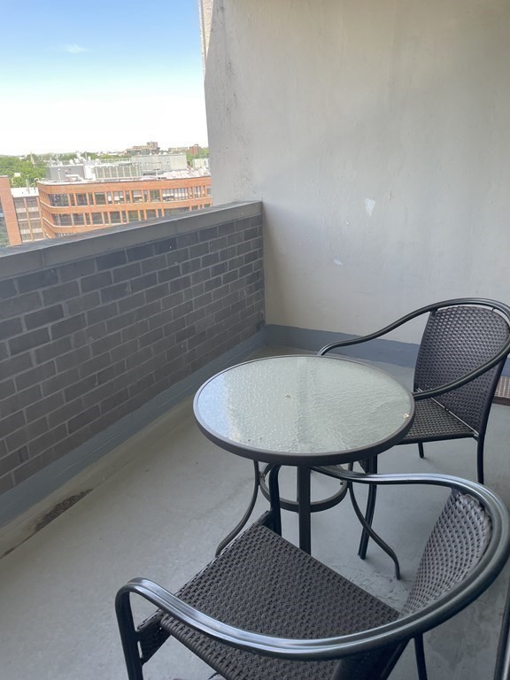 1 bed, 1 bath apartment for rent at 33 Pond Ave Unit 1118, Brookline — photo 9 of 14