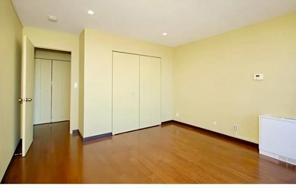 1 bed, 1 bath apartment for rent at 33 Pond Ave Unit 1202, Brookline Village — photo 8 of 20