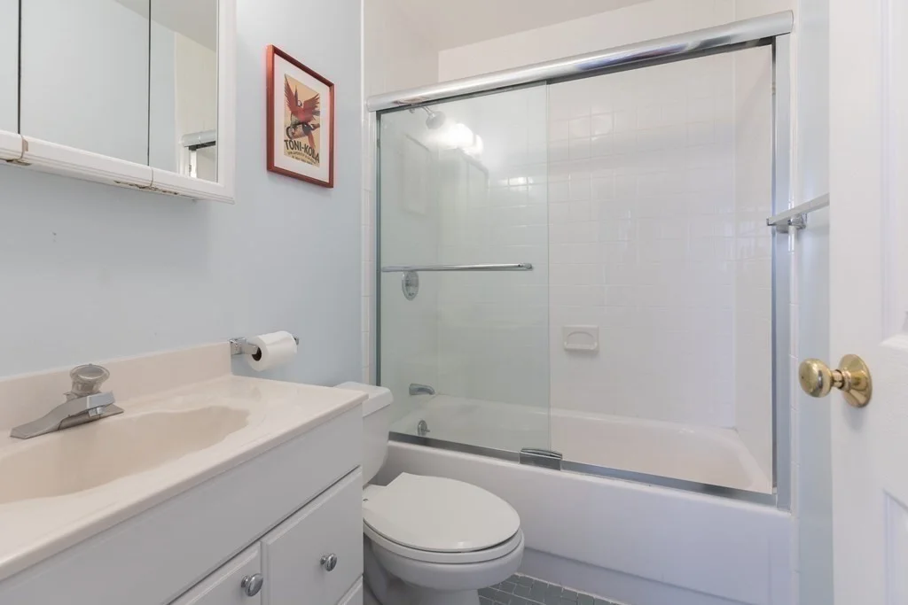 2 bed, 2 bath apartment for rent at 33 Pond Ave Unit 1203, Longwood — photo 10 of 21