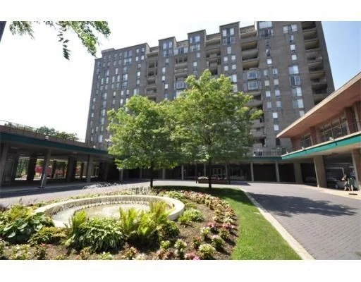 1 bed, 1 bath apartment for rent at 33 Pond Ave Unit 218, Brookline Village — photo 6 of 10