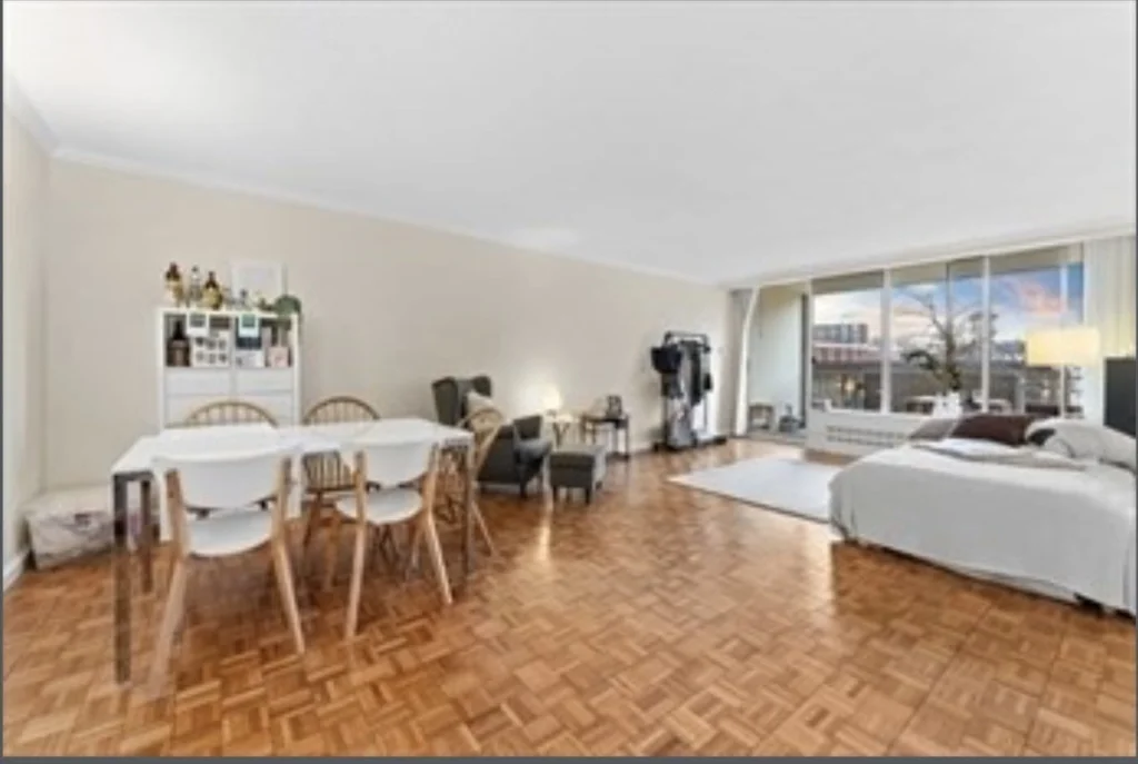 1 bed, 1 bath apartment for rent at 33 Pond Ave Unit 308, Brookline Village — photo 4 of 16