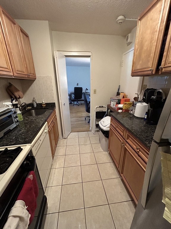 1 bed, 1 bath apartment for rent at 33 Pond Ave Unit 320, Brookline Village — photo 3 of 21