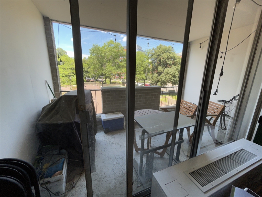 1 bed, 1 bath apartment for rent at 33 Pond Ave Unit 320, Brookline Village — photo 10 of 21