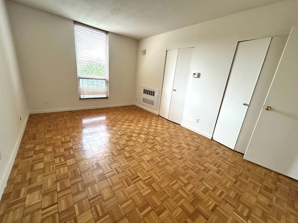 1 bed, 1 bath apartment for rent at 33 Pond Ave Unit 401, Brookline Village — photo 7 of 19