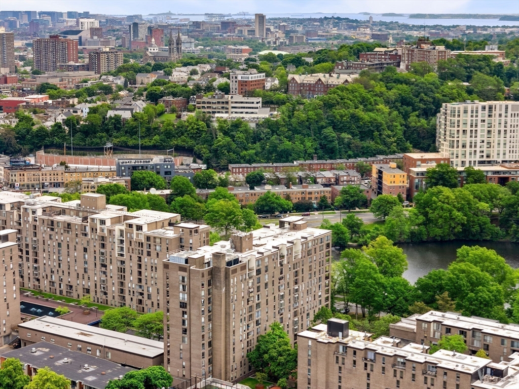 2 bed, 2 bath apartment for rent at 33 Pond Ave Unit 521, Brookline Village — photo 10 of 19