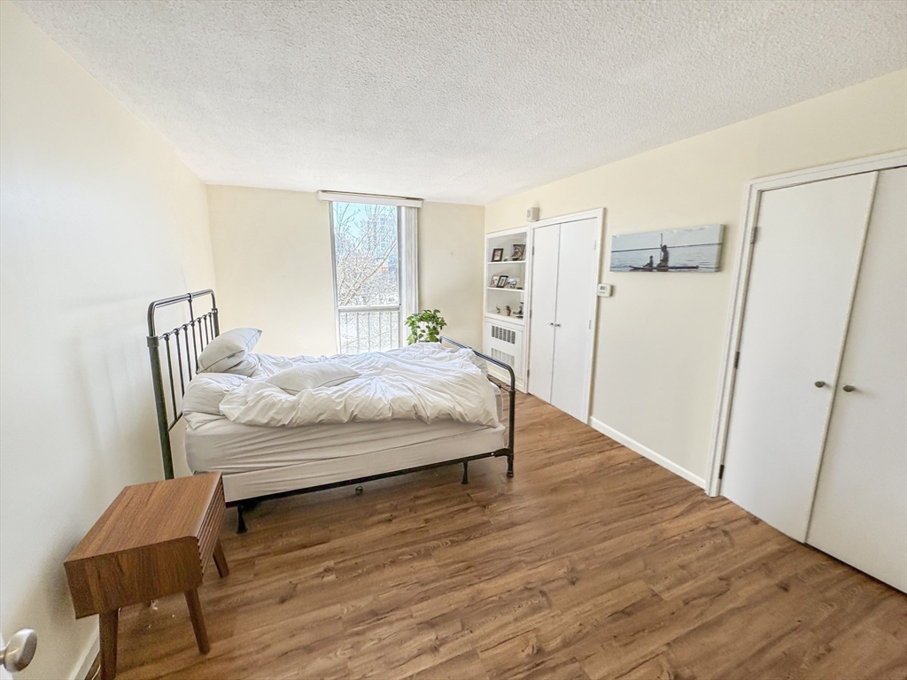 2 bed, 2 bath apartment for rent at 33 Pond Ave Unit 521, Brookline Village — photo 4 of 19