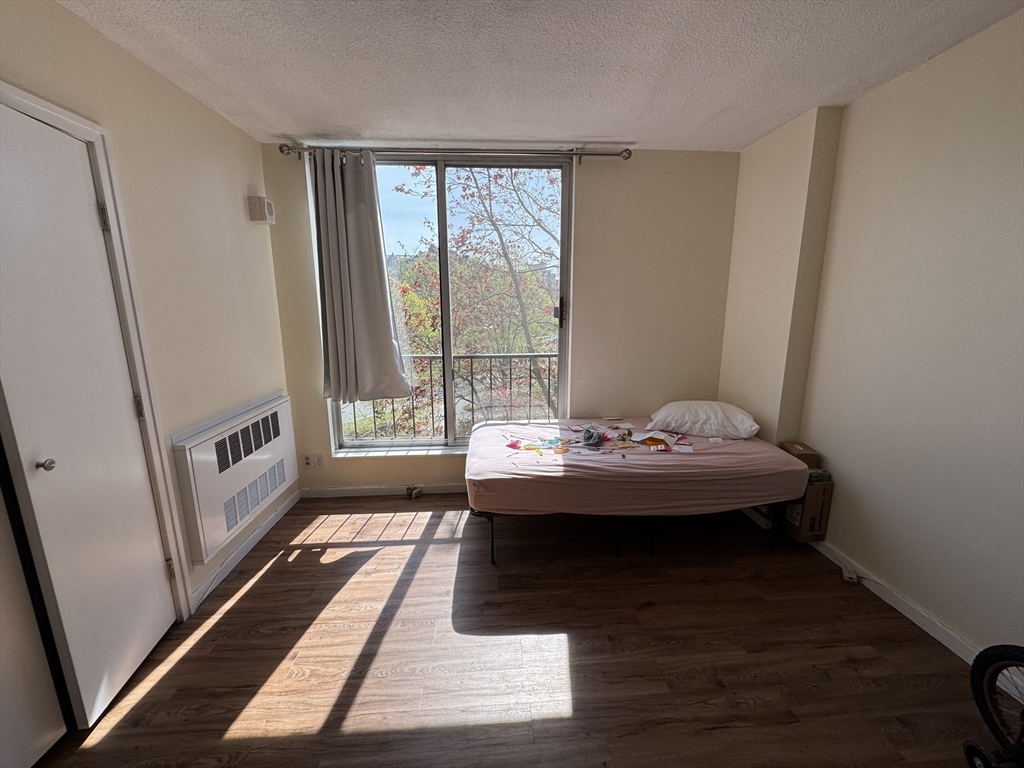 2 bed, 2 bath apartment for rent at 33 Pond Ave Unit 521, Brookline Village — photo 3 of 19