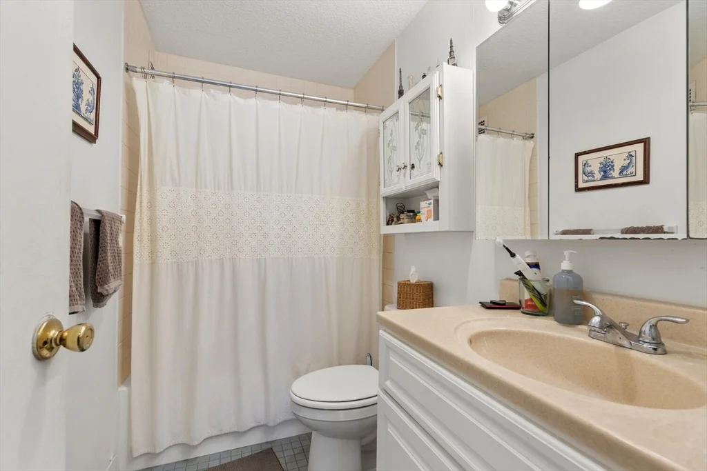 1 bed, 1 bath apartment for rent at 33 Pond Ave Unit 612, Coolidge Corner — photo 15 of 18