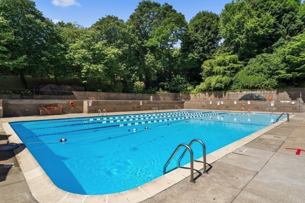 1 bed, 1 bath apartment for rent at 33 Pond Ave Unit 804, Brookline — photo 13 of 15