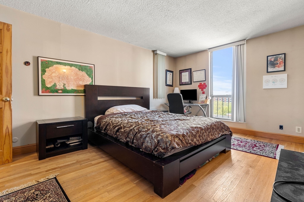 1 bed, 1 bath apartment for rent at 33 Pond Ave Unit 804, Brookline — photo 8 of 15