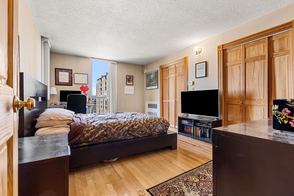 1 bed, 1 bath apartment for rent at 33 Pond Ave Unit 804, Brookline — photo 9 of 15