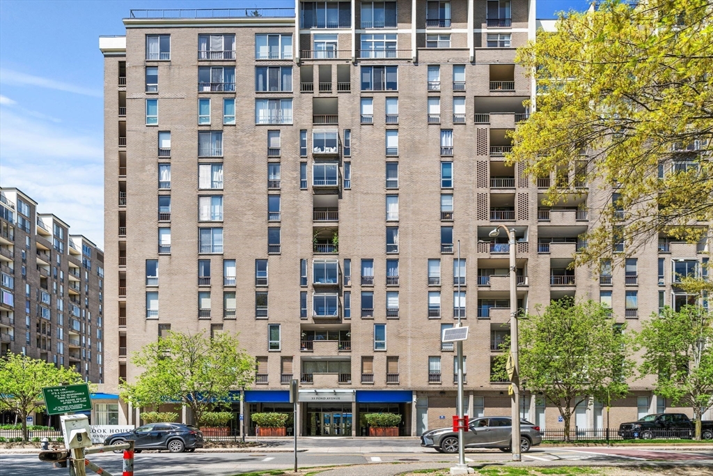 1 bed, 1 bath apartment for rent at 33 Pond Ave Unit 804, Brookline — photo 15 of 15