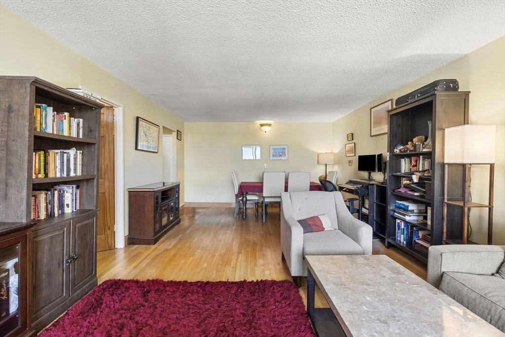 1 bed, 1 bath apartment for rent at 33 Pond Ave Unit 804, Brookline — photo 5 of 15