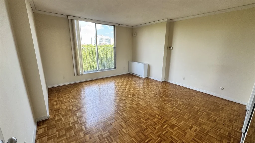 1 bed, 1 bath apartment for rent at 33 Pond Ave Unit 813, Coolidge Corner — photo 2 of 11