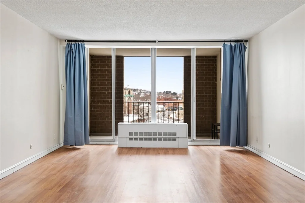 1 bed, 1 bath apartment for rent at 33 Pond Unit 704, Brookline Village — photo 2 of 7