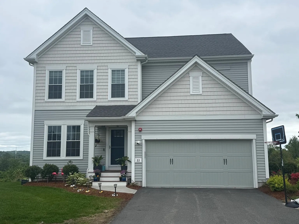 3 bed, 2 bath apartment for rent at 33 Poplar Ln Unit 33, Hopkinton — photo 1 of 23